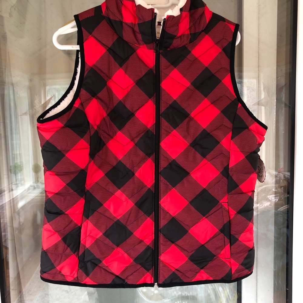 SO Red Plaid Sherpa Lined Puffy Zippered Vest BNWT